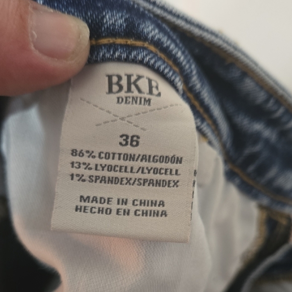 BKE Distressed Light Blue Denim Jean Shorts - Picture 4 of 6